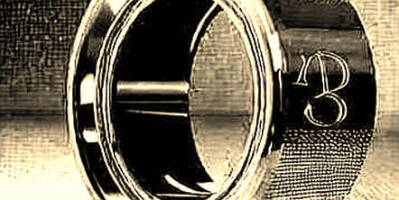 Solana's Dead Cross: A Macro Watcher's Diagnosis of Noise